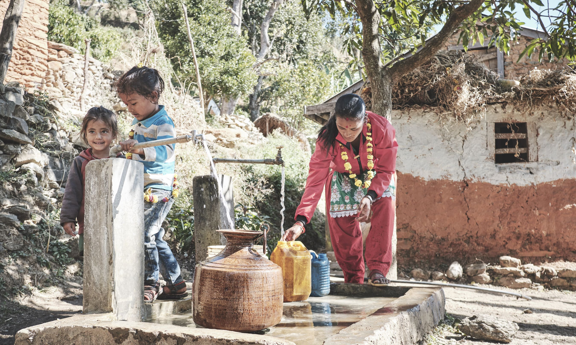 1718694828Viva con Agua_Nepal_David Walter.jpg